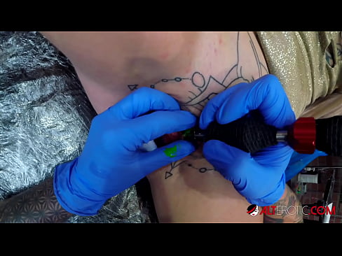 ❤️ Extremamente tatuada, a brasa Sully Savage fez uma tatuagem em seu clítoris ️❌ Porno de qualidade em pt-br.xxx050890.ru ❌❤